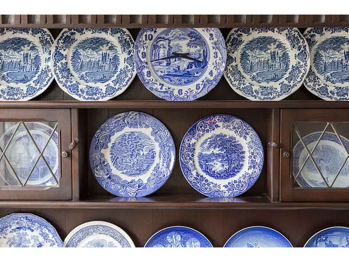 10 ідей для використання тарілок у декорі інтер'єру