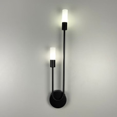 Стіновий видовжений світильник у чорному корпусі з білими плафонами 55х12 см