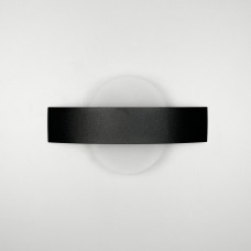 Чорне бра з овальним розсіювачем