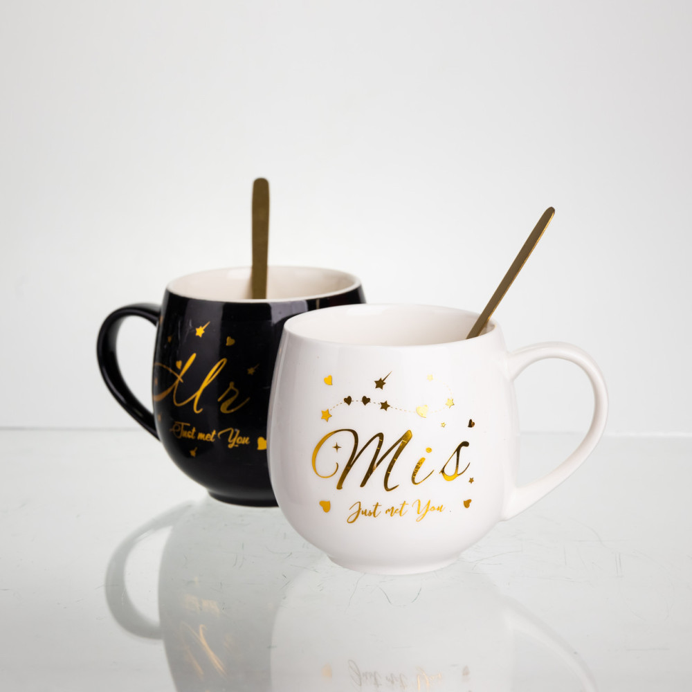 Изображение Набор парных фарфоровых чашек Mr&Mis 2 (шт) по 350 (мл) чашки на подарок с ложкой Черный с белым FM-29 ИМ Light-Deco 4 