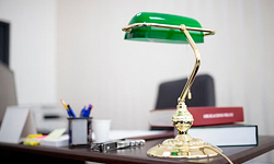 Офісні настільні лампи