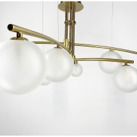Aure - сучасна підвісна люстра в латунному каркасі