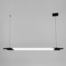 Чорний трубчастий LED світильник у корпусі 130 см Чорний трубчастий LED світильник у корпусі 130 см