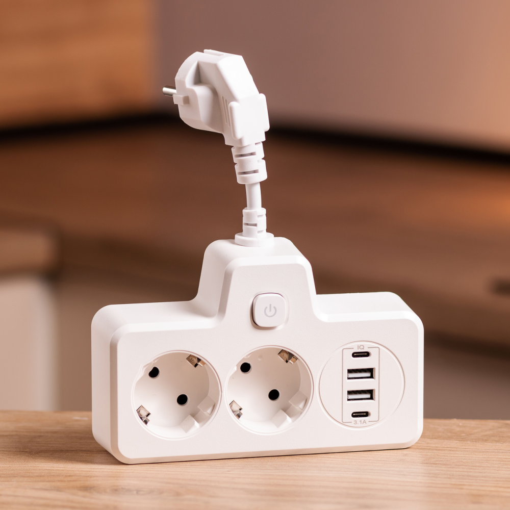 Изображение Сетевой фильтр на 2 евро розетки с 2 USB и 2 Type-C белый HP-5-17 ИМ Light-Deco 5 