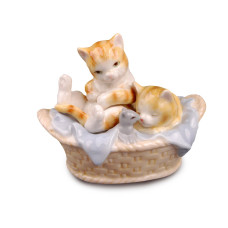 Фігурка декоративна кошенята у кошику, 9 см
