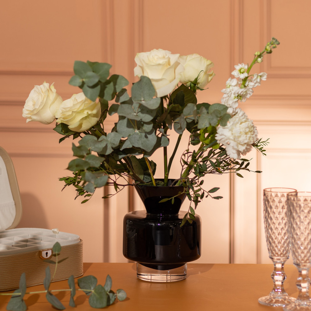 Изображение Ваза стеклянная для цветов Light House 17.5 см 1.5 л (LG-20212) черная  ИМ Light-Deco 1 