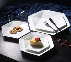 Тарілки незвичайної форми